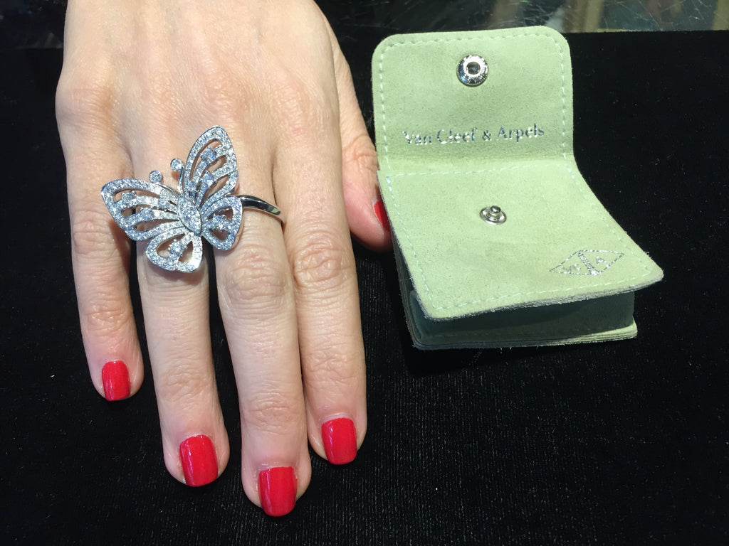 Ziekte geld Pardon VAN CLEEF & ARPELS Butterfly Ring in 18K WG w/ 160 Diamonds