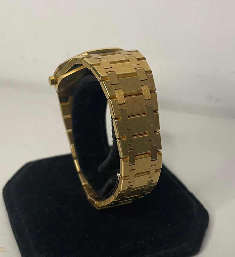 Audemars Piguet Royal Oak 18KYG Watch w/Rare Dmnd&Saphr Dial-$300K APR Value&CoA APR57