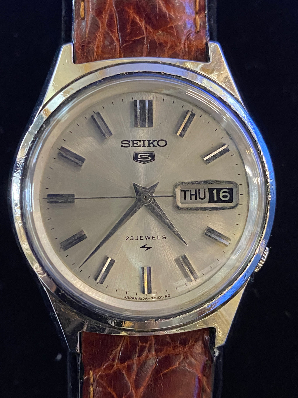 VINTAGE SEIKO 23 JEWELS MEN'S AUTOMATIC w/ DATE FEATURE