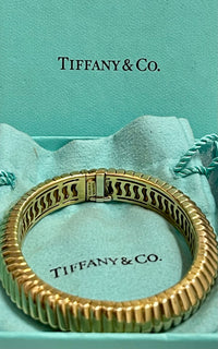 TIFFANY & CO. 1988 Vintage 18K Yellow Gold Bangle Bracelet - $20K Appraisal Value w/ CoA! APR 57