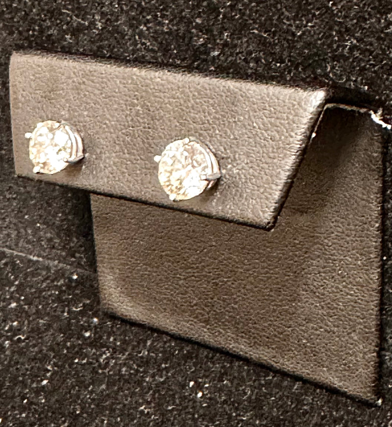 Luxurious 3 ct Diamond Stud Beautiful Earrings in 18K White Gold- $60K APR w/CoA APR57