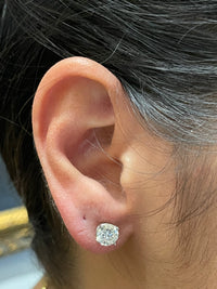 Luxurious 3 ct Diamond Stud Beautiful Earrings in 18K White Gold- $60K APR w/CoA APR57