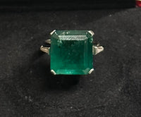 Unique 13.5 CT Emerald 0,42 CT Diamond  18k White Gold Ring - $65 APR w/ CoA!!!! APR 57