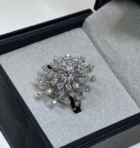 LADIES DESIGNER FLORAL DIAMONDS WHITE GOLD RING  - $10K APR w/ CoA! APR57