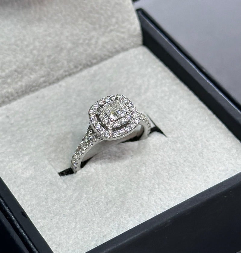 SOPHISTICATED DESIGNER LADIES DIAMOND WHITE GOLD RING - $30K APR w/ CoA! APR57