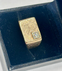 Unisex Diamond Yellow Gold Ring with Florentine Finish - $8K APR w/ CoA!!!!!!!!! APR57