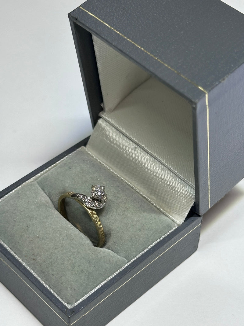 ANTIQUE DESIGNER LADIES DIAMOND WHITE & YELLOW GOLD RING - $8k APR w/ CoA!!!!!!! APR57