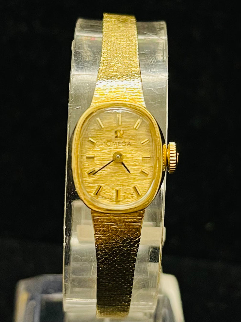 OMEGA 1940'S VINTAGE LIKE NEW SOLID YELLOW GOLD LADIES WATCH - $10K APR w/ COA!! APR57