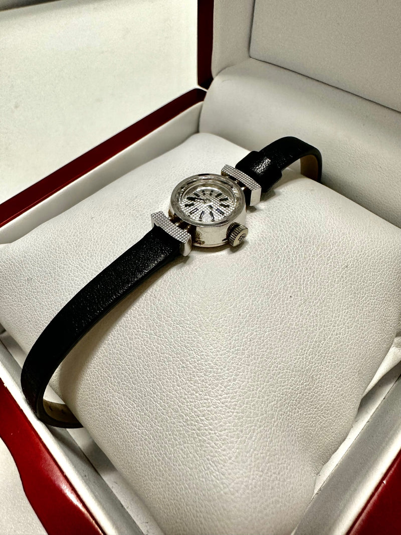Girard-Perregaux Very Unique 18K WY Ladies Wristwatch - $15K APR w/ COA! APR57