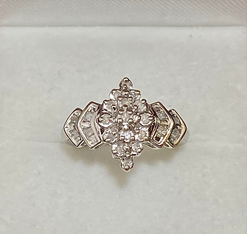 Unique Designer Solid White Gold 32-Diamond Cluster Ring - $3K Appraisal Value w/CoA} APR57
