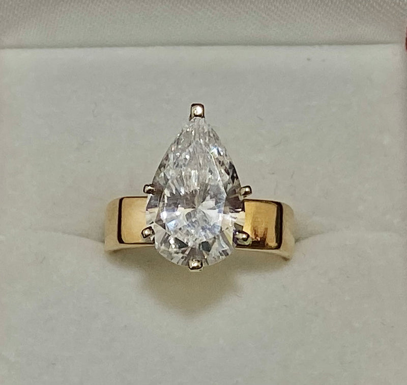 Unique Designer Solid Yellow Gold Pear-Shape Stone Solitaire Ring - $4K Appraisal Value w/CoA} APR57