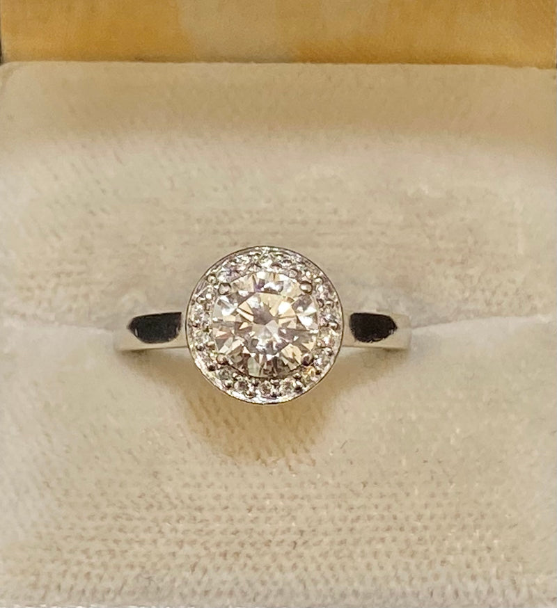 Incredible High-End Designer Platinum Diamond Halo Engagement Ring - $20K Appraisal Value w/CoA} APR57