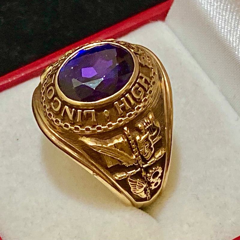 1970 Lincoln High School Class Ring in Solid Yellow Gold with Amethyst - $7K Appraisal Value w/CoA} APR57