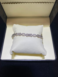 Solid White Gold Tennis Bracelet with 200 Diamonds - $20K Appraisal Value w/ CoA! APR 57