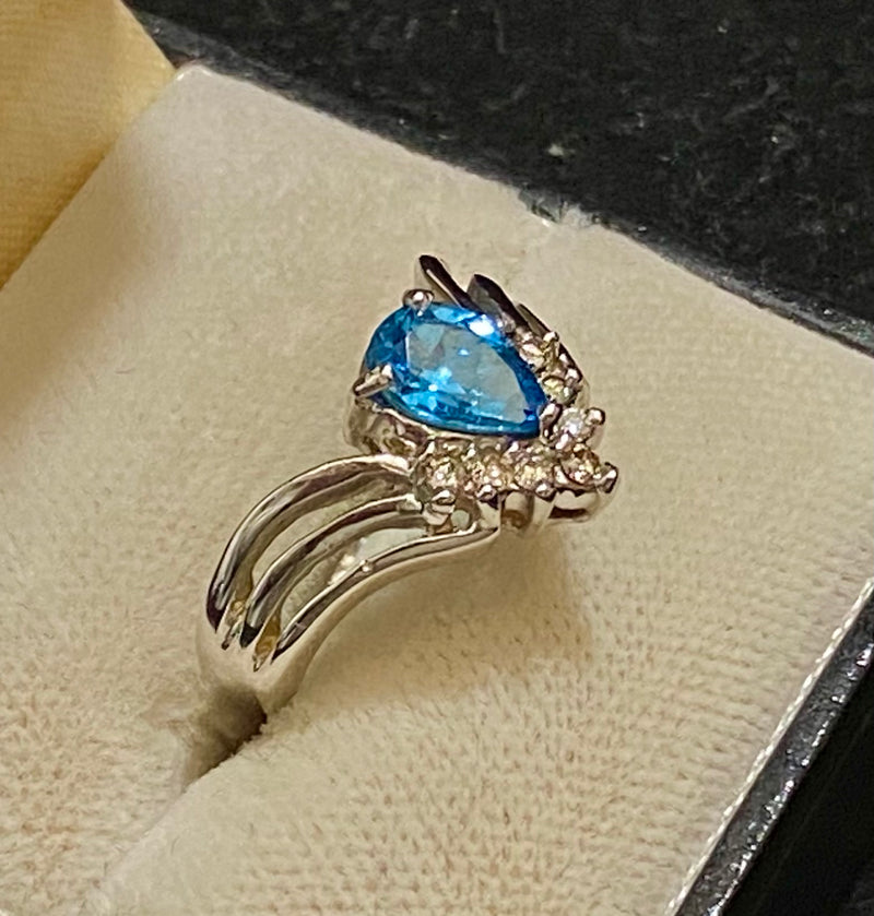 Unique Designer’s Solid White Gold with Blue Topaz & Diamonds Ring - $5K Appraisal Value w/CoA} APR57