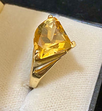 Unique Contemporary SYG Yellow Topaz Ring - $5K Appraisal Value w/CoA} APR57