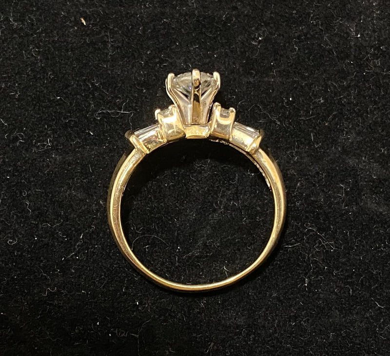 Beautiful Unique Solid Yellow Gold Marquise with Accent Diamond Ring - $35K Appraisal Value w/CoA} APR57