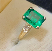 Designer Solid Yellow Gold 8+Ct. Emerald & Diamond Ring - $50K Appraisal Value w/CoA} APR57