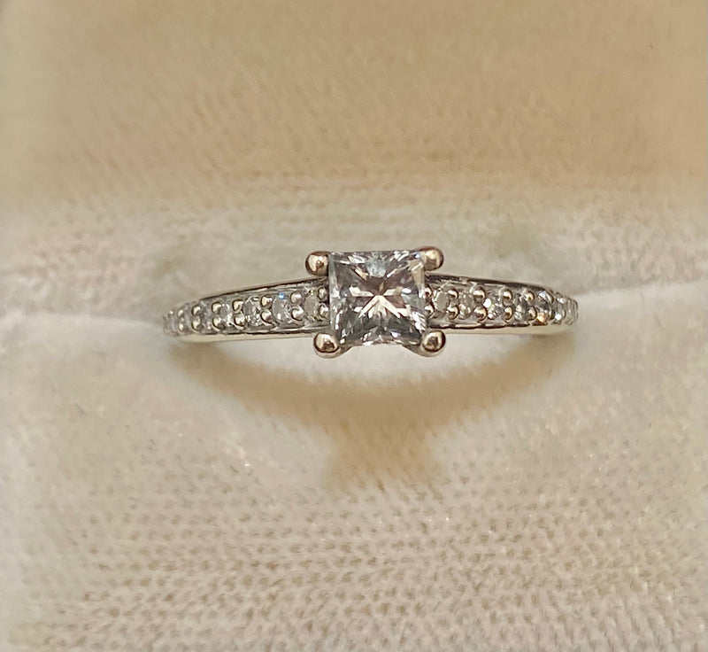 Unveiling the Elegance: Exploring the Tiffany 5-Carat Diamond Ring Price |  Diamond Registry