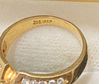 Unique Designer Solid Yellow Gold Diamond Solitaire & Accent Stones Ring - $60K Appraisal Value w/CoA} APR57