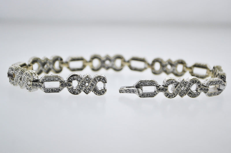 Amazing Designer Diamond Tennis Bracelet in Solid White Gold - $30K APR Value w/ CoA! APR 57