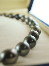 Contemporary Tahitian Baroque Pearl Necklace with Diamonds & White Gold Clasp - $20K VALUE APR 57