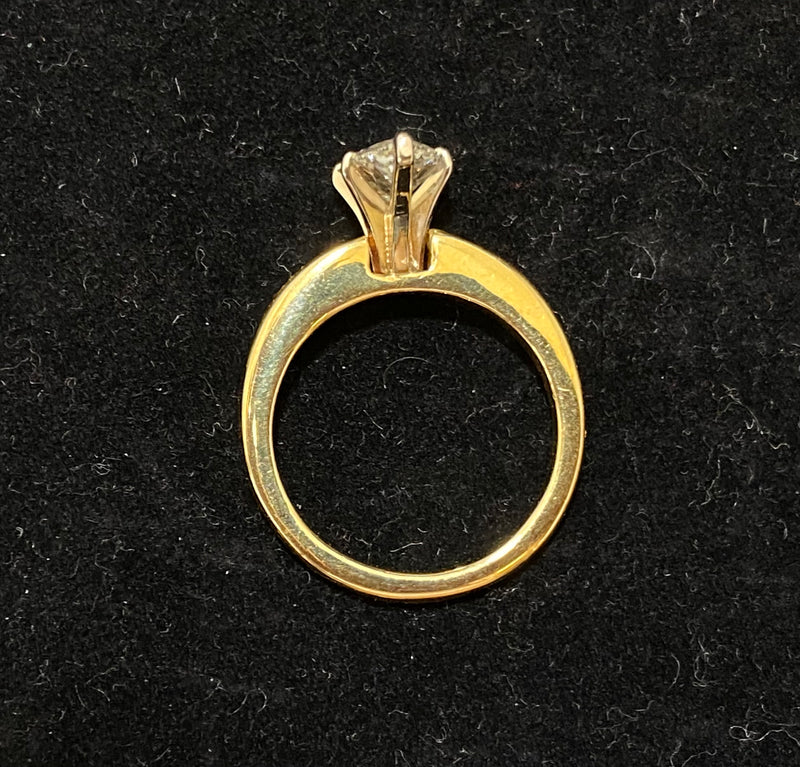 Incredible Unique 18K Yellow Gold Pear-Diamond Solitaire Engagement Ring - $40K Appraisal Value w/CoA} APR57