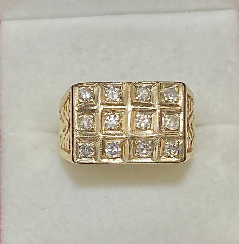 High-End Designer 18K Yellow Gold with 12-Diamond Flat Top Ring - $7K Appraisal Value w/CoA} APR57