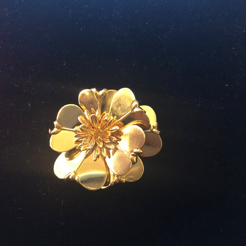 CARTIER Vintage 1960s 18K Yellow Gold Flower Brooch Pin