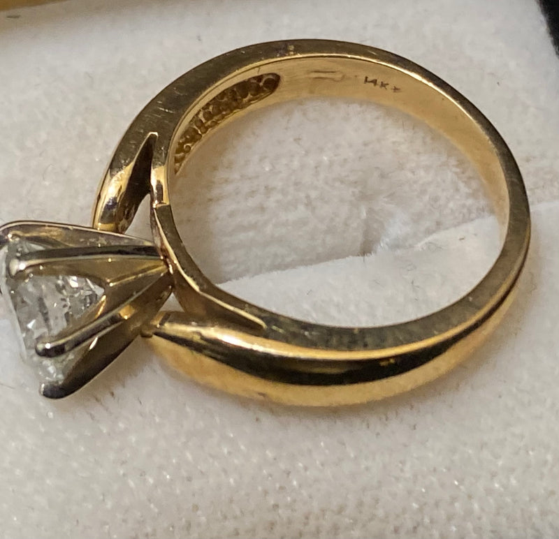 Unique Designer's Solid Yellow Gold with Diamond Solitaire Engagement Ring - $50K Appraisal Value w/CoA} APR57