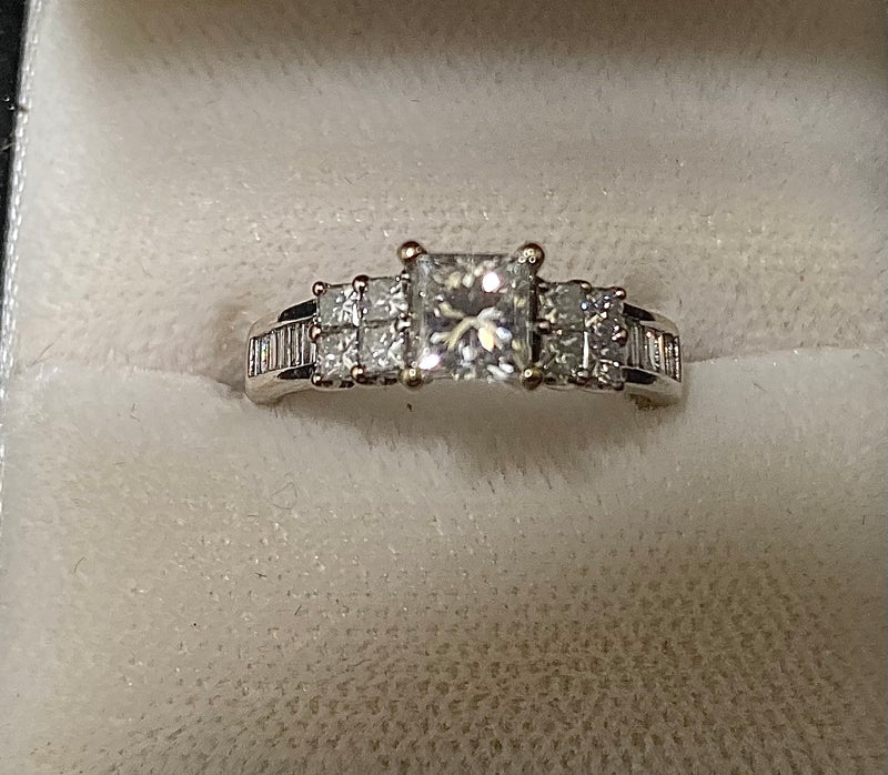 Designer 18K White Gold 23-Diamond Engagement Ring - $15K Appraisal Value w/ CoA! } APR57