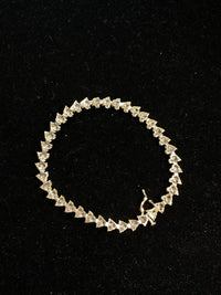 Beautiful White/Yellow Gold Triangle-Shaped Tennis Bracelet with 114 Diamonds! - $12K APR Value w/ CoA! APR 57