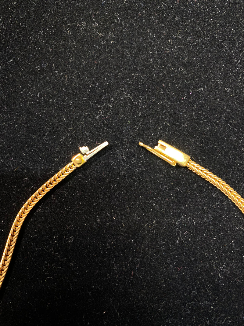 AMAZING Vintage V-shape 18K Yellow Gold Necklace w/ 17 Brilliant Diamonds! - $20K Appraisal Value! } APR 57