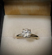 Designer's Solid Yellow Gold with Solitaire Diamond Engagement Ring - $30K Appraisal Value w/CoA} APR57
