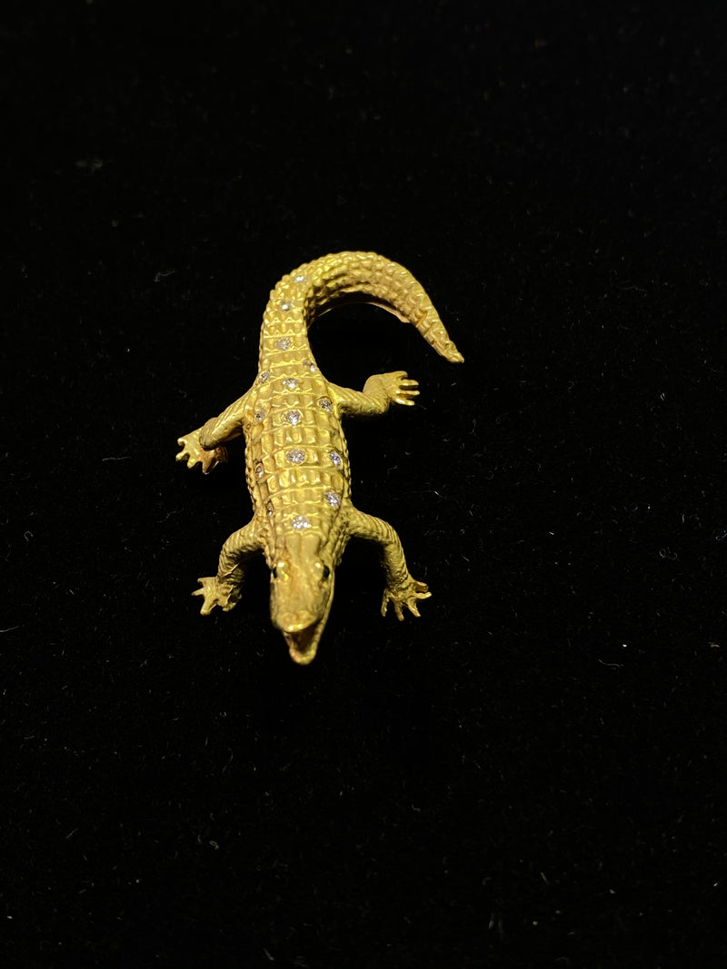 Vintage Matte 18K YG Alligator Crocodile Brooch Pin w/ 15-Diamonds - $20K VALUE! APR 57