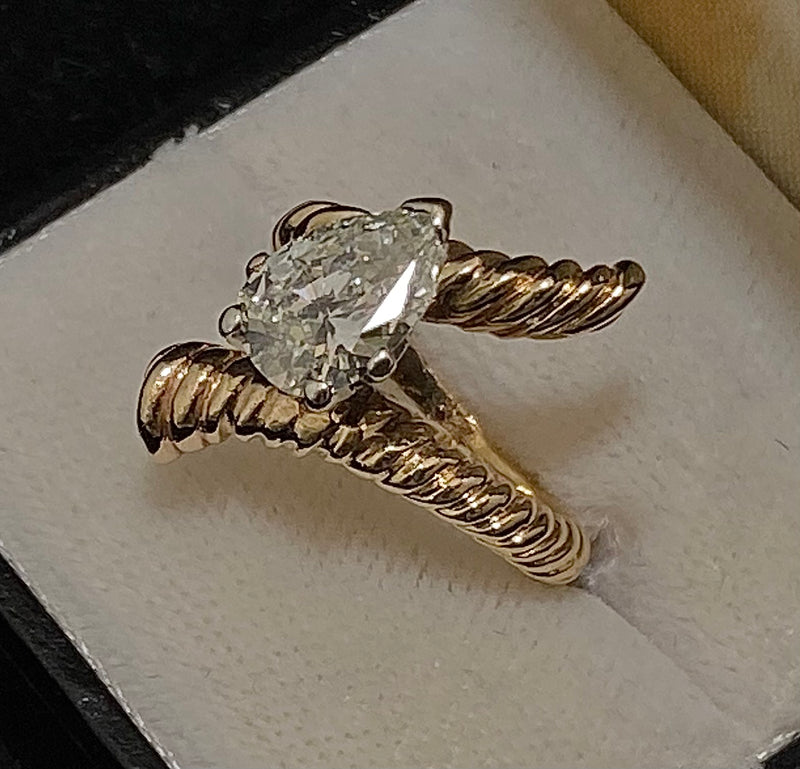 Unique Designer's Solid Yellow Gold with Pear Diamond Rope Shank Ring - $50K Appraisal Value w/CoA} APR57