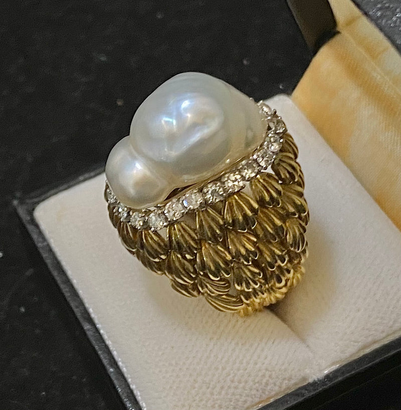Designer SYG Baroque Pearl & Diamond Ring - $20K Appraisal Value w/CoA} APR57