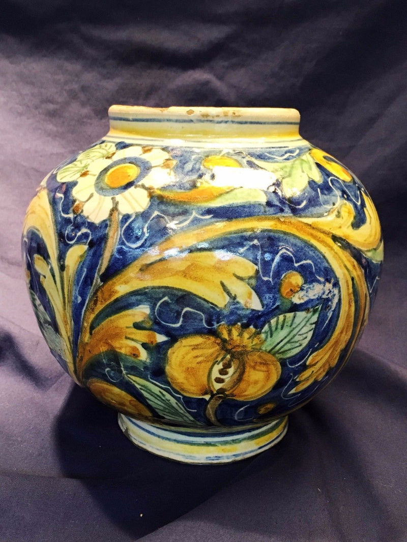 Antique Majolica Cachepot Italian Vase with Warrior Circa 17th Century - $50K VALUE APR 57