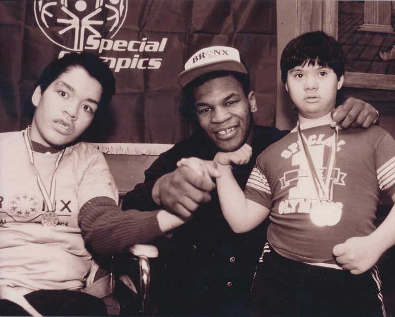 MIKE TYSON Heavyweight Champion Boxer at 1988 Special Olympics with Two Participants Photograph - $1K VALUE APR 57